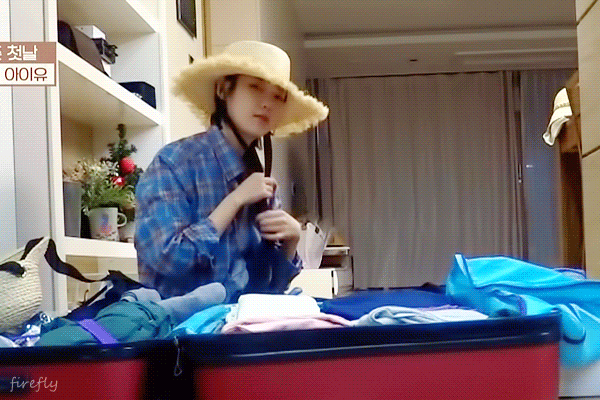 효리네 민박 의욕넘치는 알바생 아이유.gif | 인스티즈