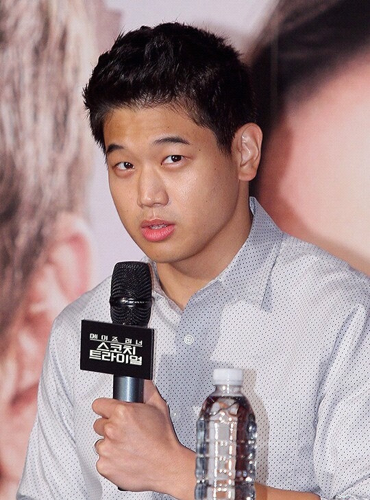 여자들마다 의견 분분한 영화 메이즈러너에서 가장 멋있는 배우.jpg | 인스티즈