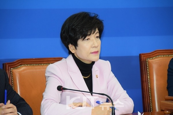 ?? : 우리나라 정치권에 심상정처럼 노동운동한 '여자' 정치인 몇 없잖아.. | 인스티즈
