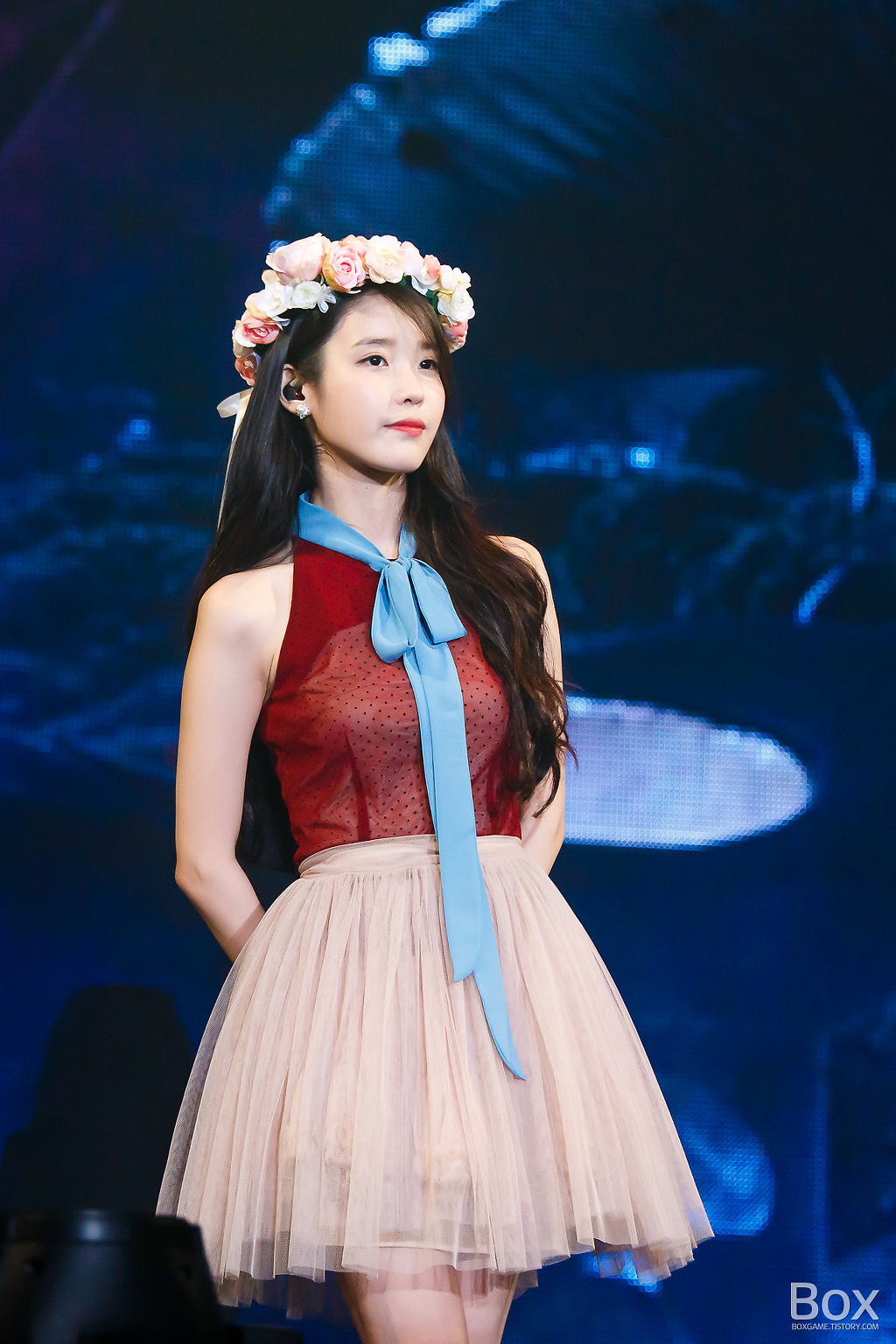 [15.11.22] 아이유 쳇셔 서울콘서트 둘째날 포토타임.jpgif | 인스티즈