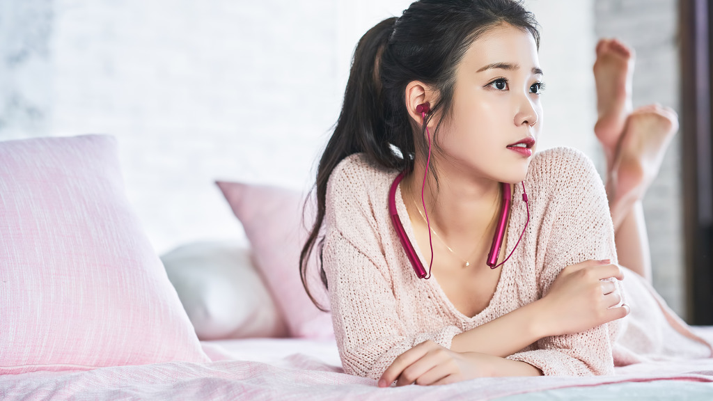 오늘자 아이유 | 인스티즈