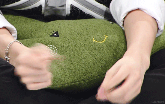 예쁘다고 유명한 남자아이돌의 손 +추가 | 인스티즈