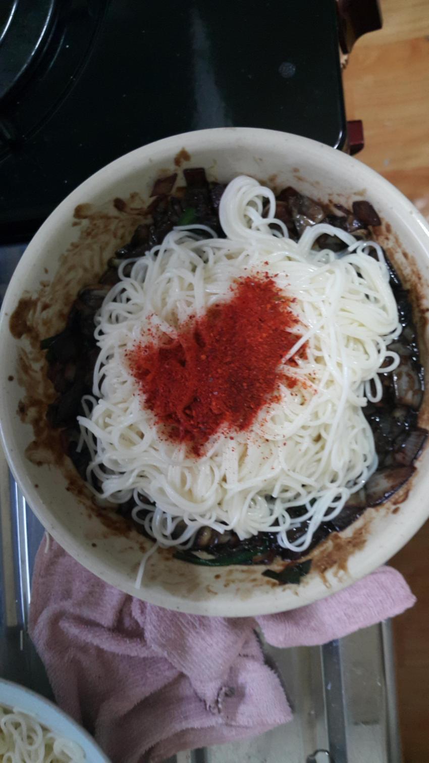 옆집에서 먹고 남긴 짜장면 빈그릇 재활용 클라스 | 인스티즈