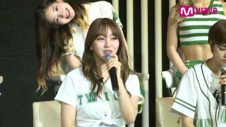 여자아이돌의 카메라 감지 능력..ㄷㄷㄷ | 인스티즈