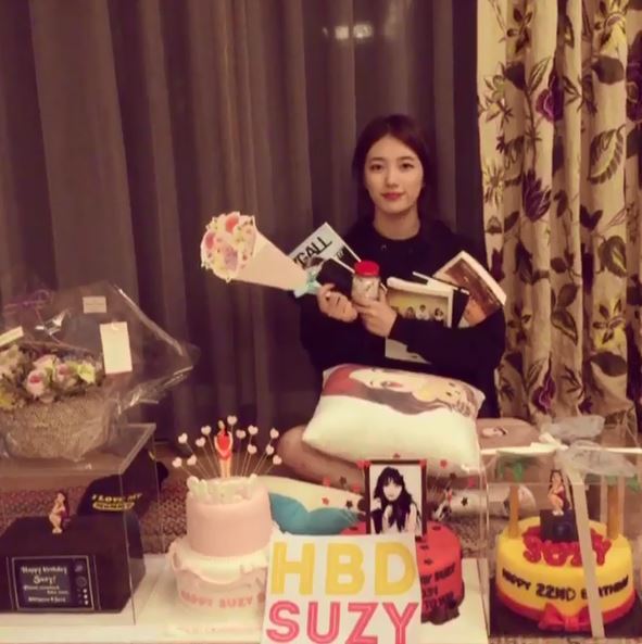 팬들이 준 사소한 것들도 소중하게 생각해주는 수지 | 인스티즈