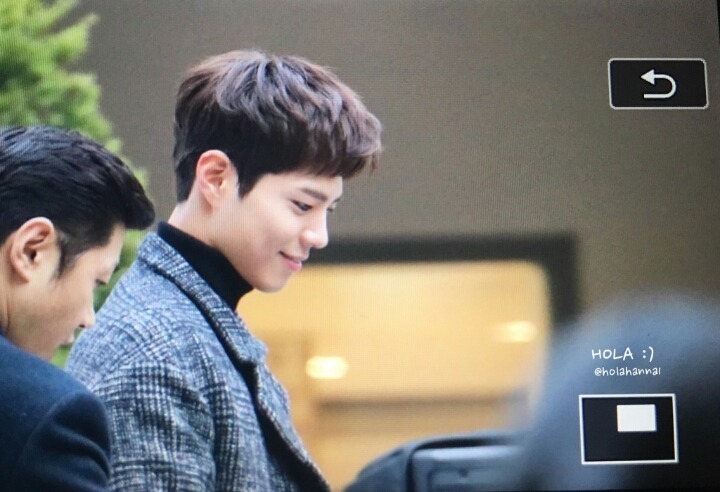 소리치는 아저씨 팬을 본 박보검 표정.JPG | 인스티즈