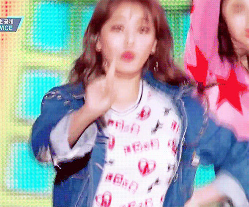[트와이스] 엠카와 뮤뱅에서의 지효(움짤있음) | 인스티즈