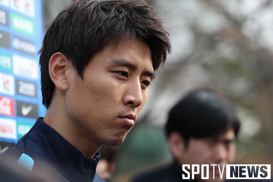 오늘자 굳은 표정으로 회복 훈련하는 축구대표팀 | 인스티즈