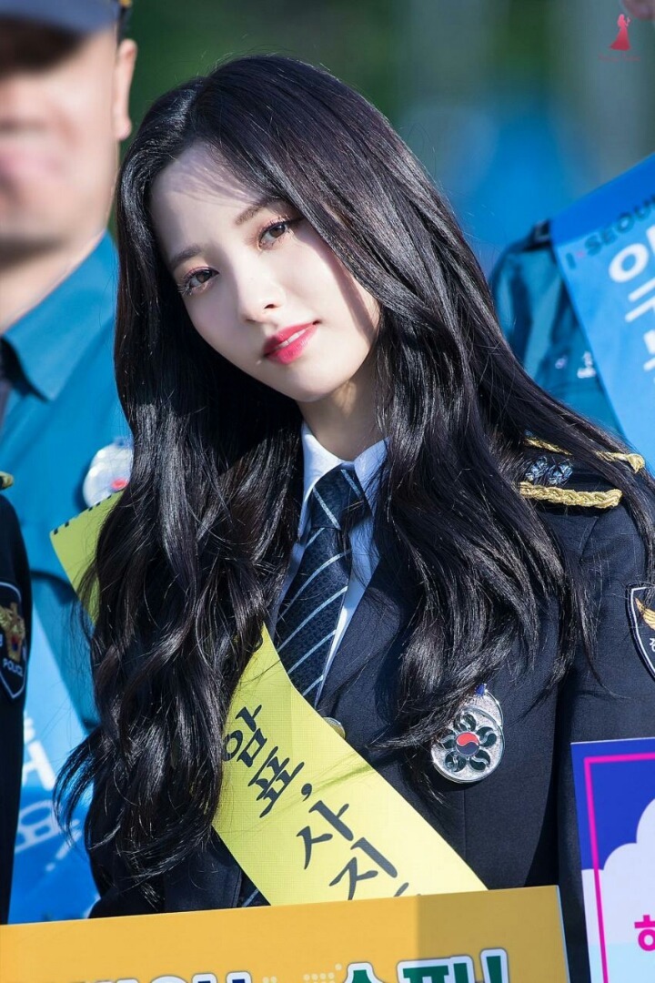 경찰 제복 입은 우주소녀 보나 | 인스티즈
