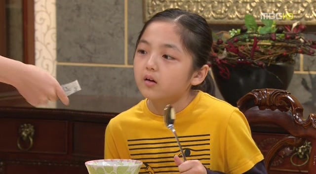 [지붕킥] 인형뽑기에 중독된 신애 (1/4) | 인스티즈