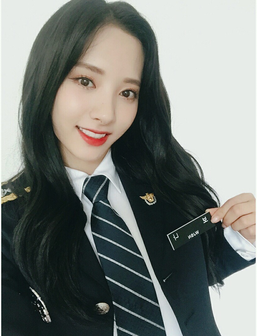 경찰제복입은 오늘자 우주소녀 보나 | 인스티즈