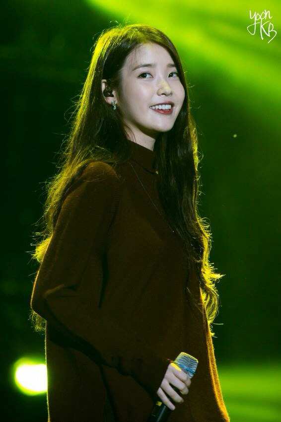 갈수록 리즈 갱신하는 아이유 | 인스티즈