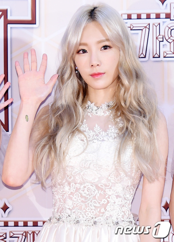 가요대축제 요정미 태연 레드카펫 .jpg | 인스티즈