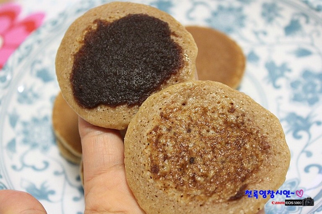 찰보리빵 이미지