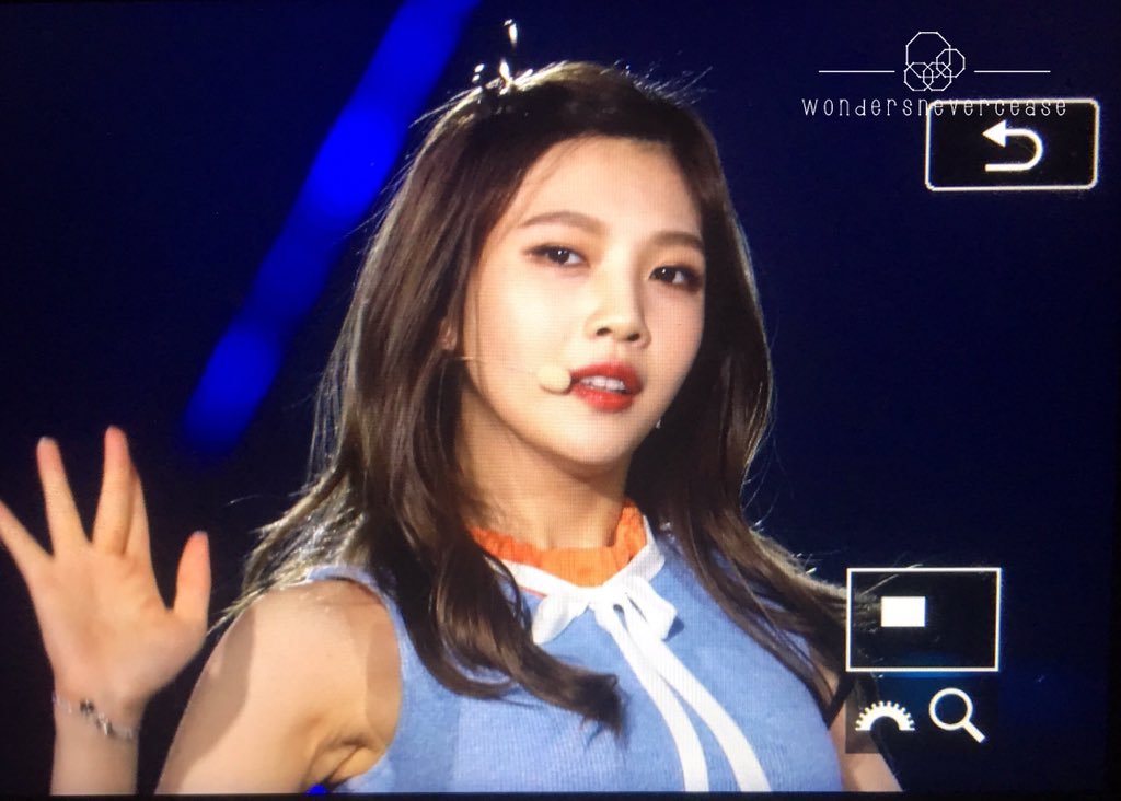 오늘자 비주얼 대박적인 조이 .jpg | 인스티즈