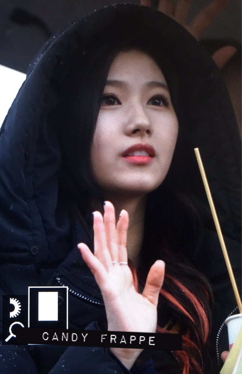 오늘 첫눈 맞는 사나.jpg | 인스티즈