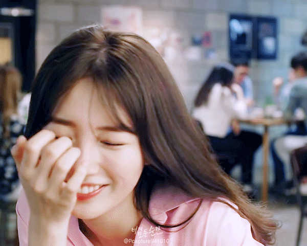 너무 예쁜 수지 처음처럼 CF컷(연인편)gif | 인스티즈