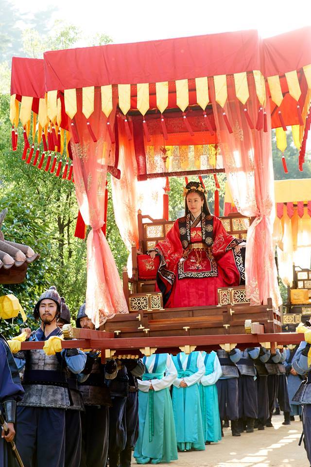 [화랑] 미술팀이 열일한듯한 배경과 의상 모음.jpg | 인스티즈