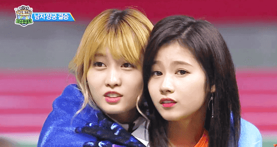 [트와이스] 현실친구 사나 모모.gif | 인스티즈