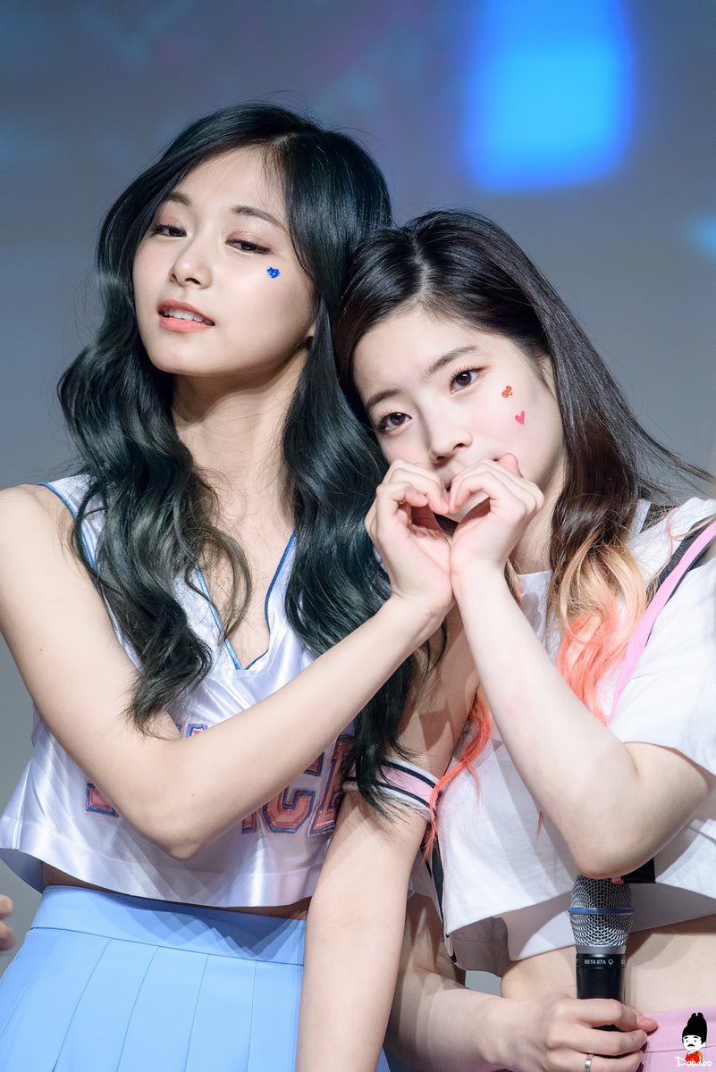 [트와이스] 대놓고 이쁨이쁨한 쯔뭉이 쯔위 짤모음.jpg | 인스티즈