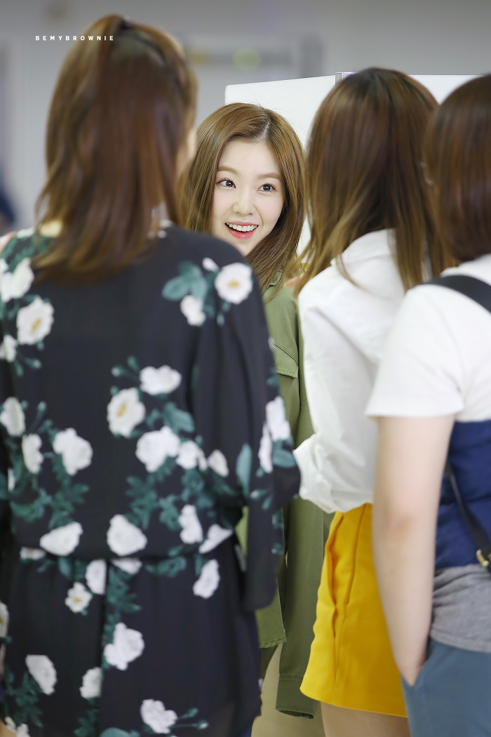 면세점 쇼핑하는 아이린.JPG | 인스티즈