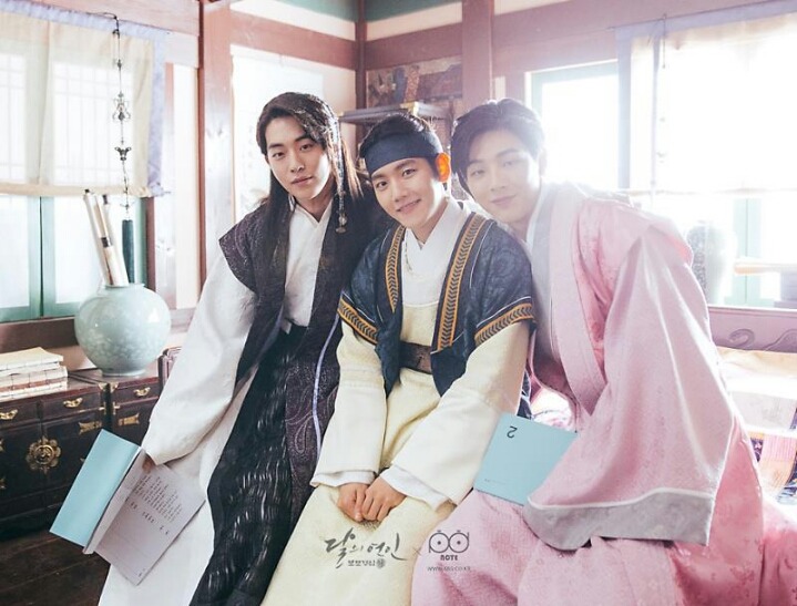 [달의연인] 오늘 일본에서 열린 보보경심:려 의상 전시회 | 인스티즈