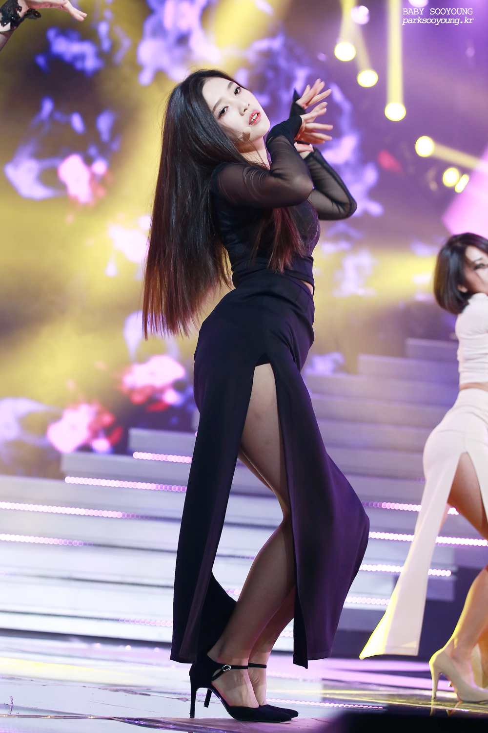 자칭 섹시담당 레드벨벳 조이.jpg | 인스티즈