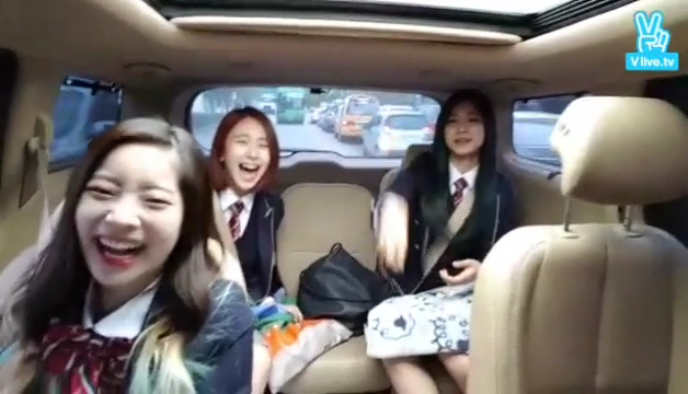 [TWICE] 흔한_급식단의_등교길. (광대 주의) | 인스티즈