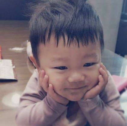 자기가 귀여운걸 알고있는거같은 대박이.jpgif | 인스티즈