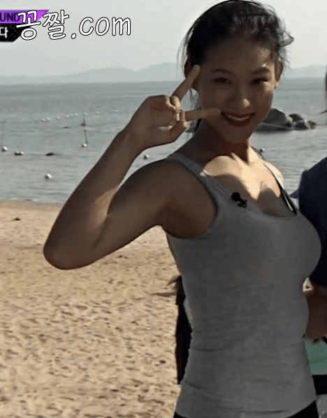 와썹 나다 민소매.gif | 인스티즈