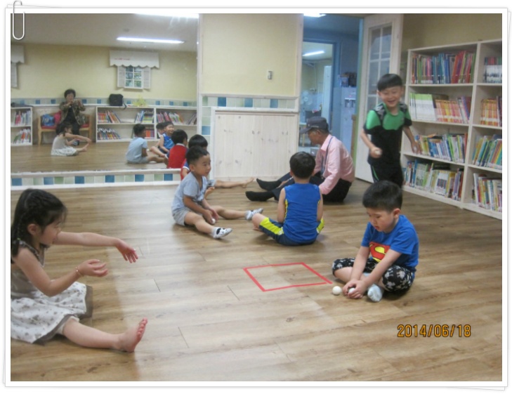 구슬치기 이미지