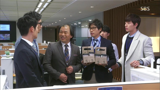 [별에서온그대] 신입사원 군기 잡았다가 잣된 유준상.jpgif | 인스티즈