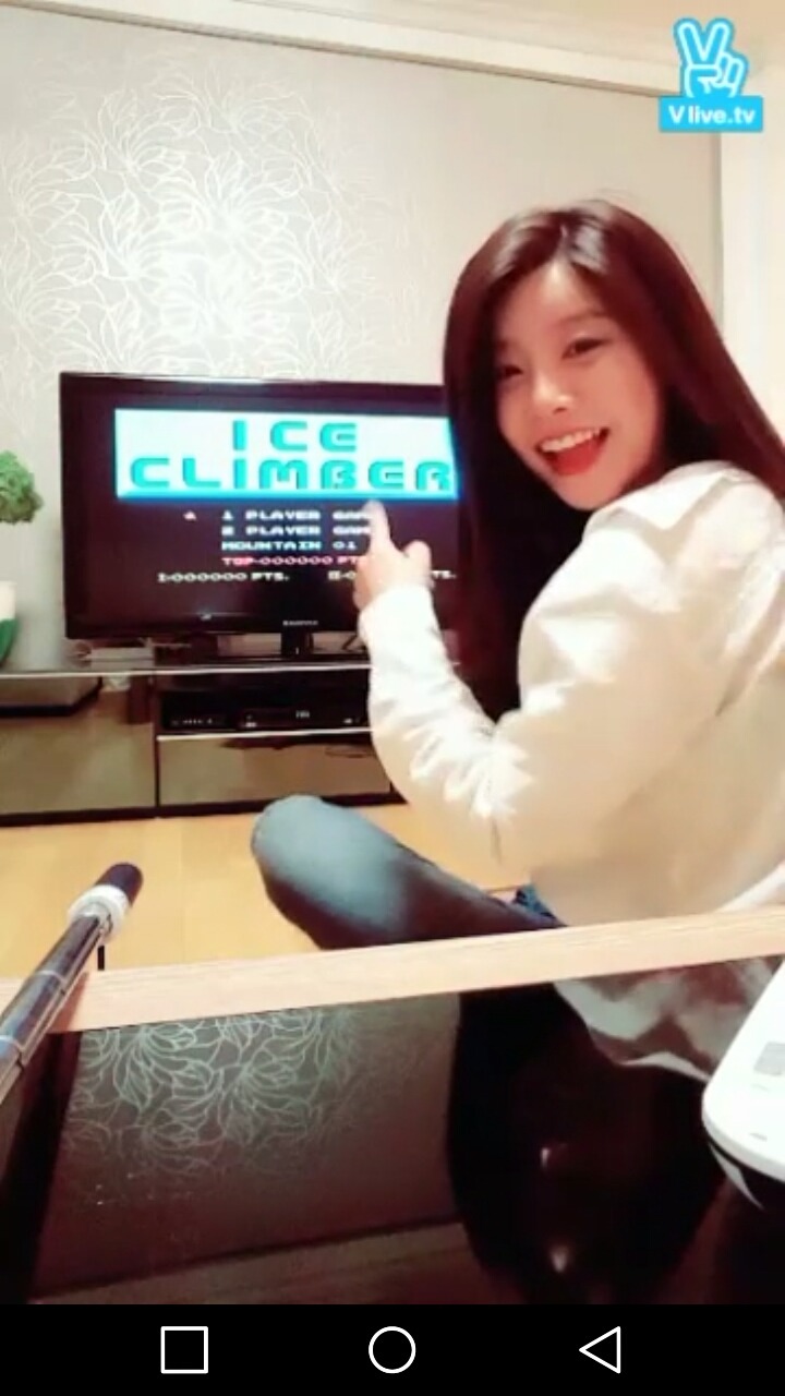 팩게임하는 공대누나.jpg | 인스티즈