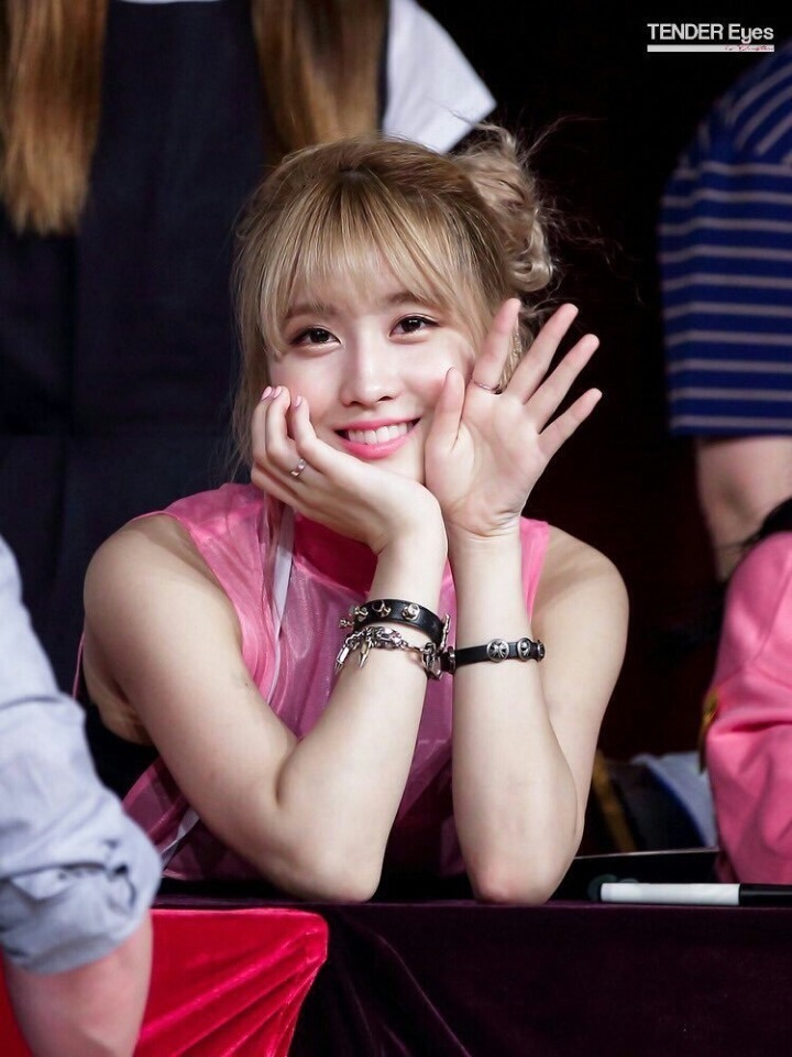 모모E 이미지