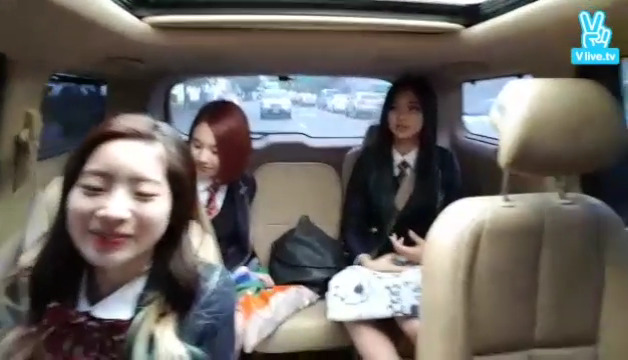 [TWICE] 흔한_급식단의_등교길. (광대 주의) | 인스티즈