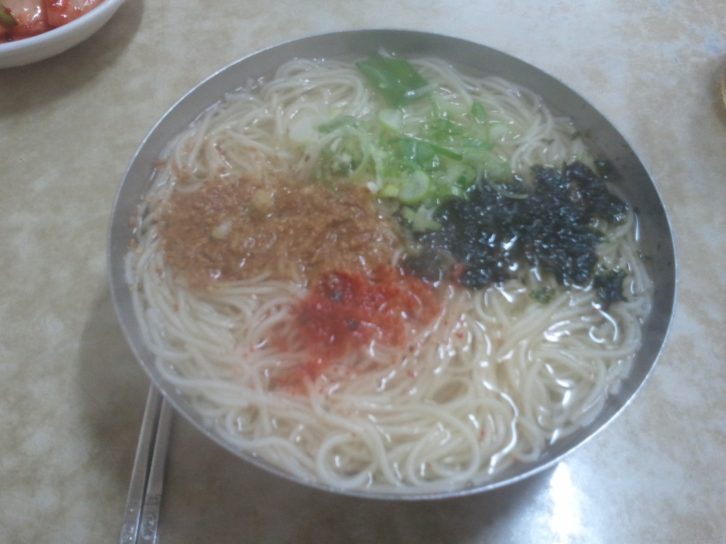 장터국수 이미지