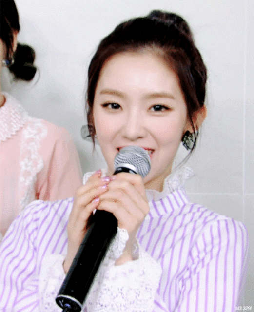 레드벨벳 아이린의 특이한 버릇.gif | 인스티즈
