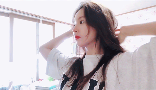 유튜브하면서 이쁘다는 말이 더 많이 나오는 여배우 | 인스티즈