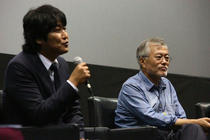 4년 후 다시 만난 배우 송강호와 문재인 대통령 | 인스티즈