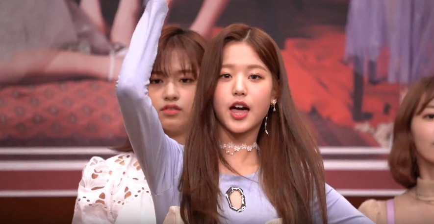 아이즈원 무대에서 웃으면 아이스크림 사기 미션.jpgif | 인스티즈