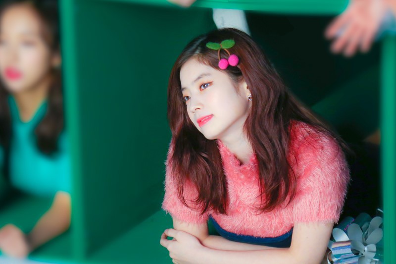 트와이스 리패키지 앨범 재킷 촬영 비하인드 사진 | 인스티즈