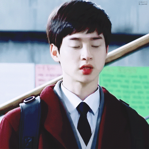 사람 위아래로 훑어보는 연기 레전드 움짤.gif | 인스티즈