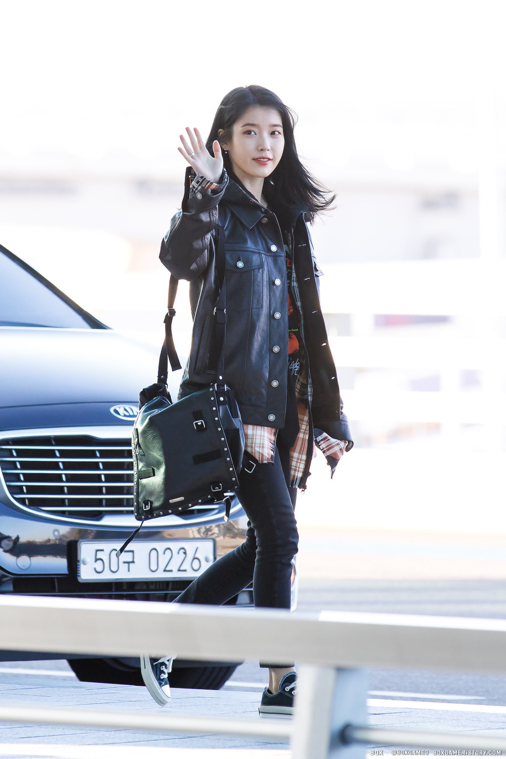 출국하는 아이유 미모.jpg | 인스티즈