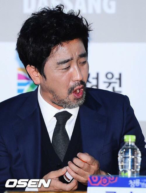 표정보려고 일부러 이 음료로 협찬하는 듯.jpg | 인스티즈