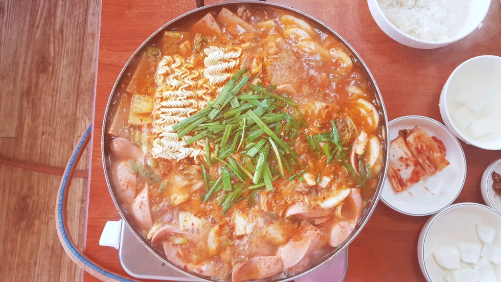주관적으로 김치찌개보다 맛있는 찌개 | 인스티즈