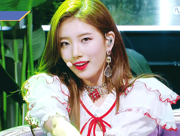 오늘자 수지 미모.gif | 인스티즈