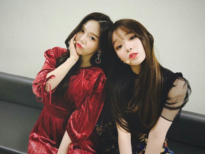 오늘자 오마이걸 인스타 업뎃 | 인스티즈