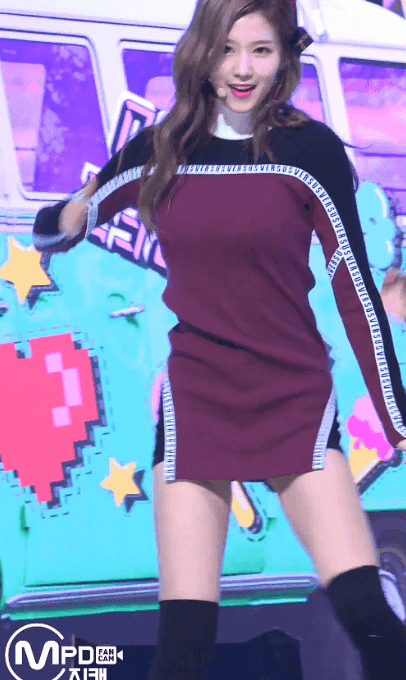 사람 홀리는 사나.gif | 인스티즈