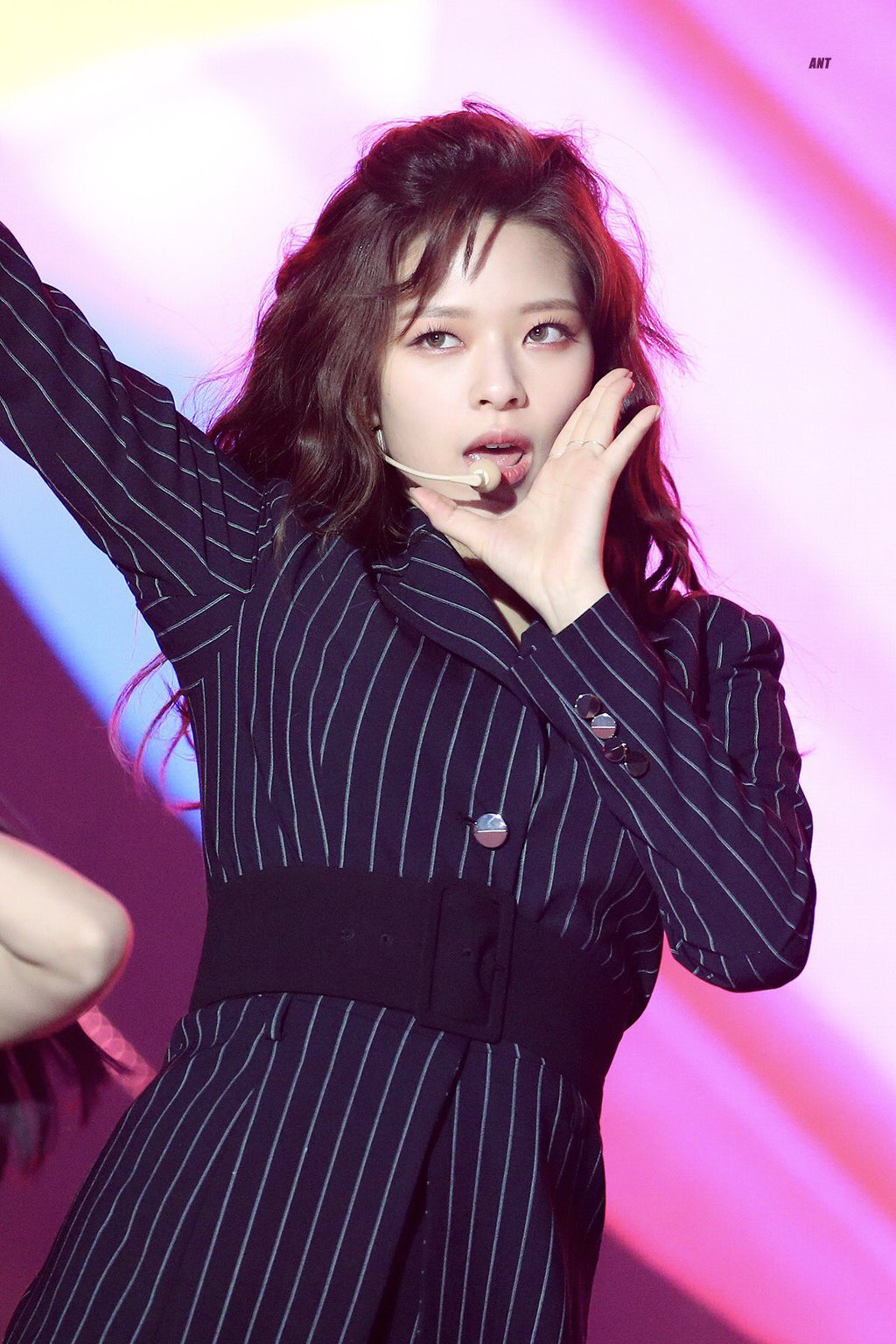 요즘 너무 이쁜 정연이 광주 슈퍼콘서트 | 인스티즈