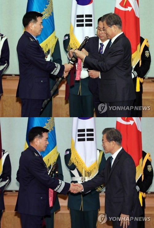 문 대통령 군 장성급 승진자 및 보직 신고식 | 인스티즈